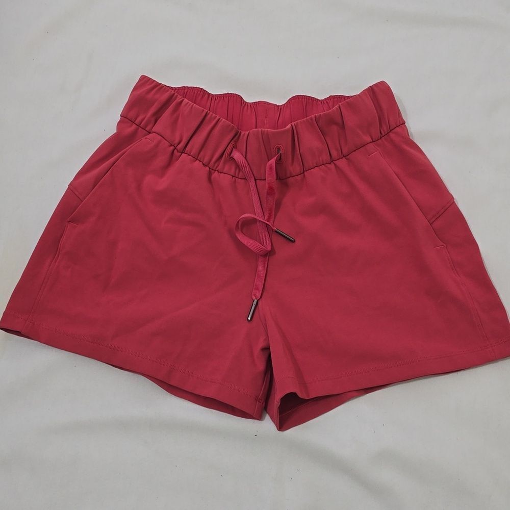 - lululemon Spring Break Away Shorts Size 2
